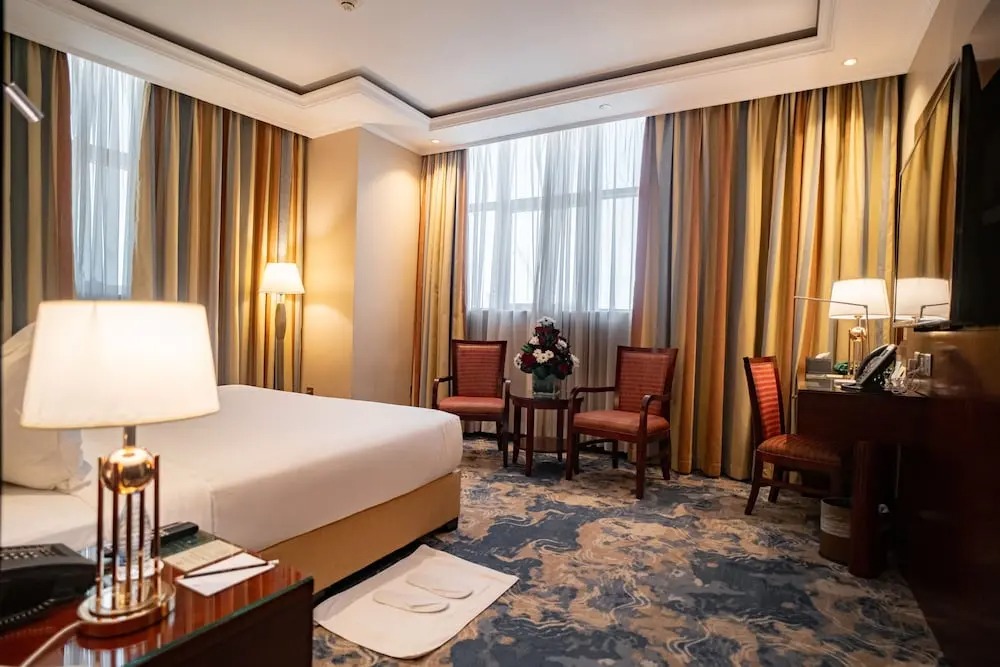 imgi_183_expedia10000000985000098404009840311ac5b51f6_z